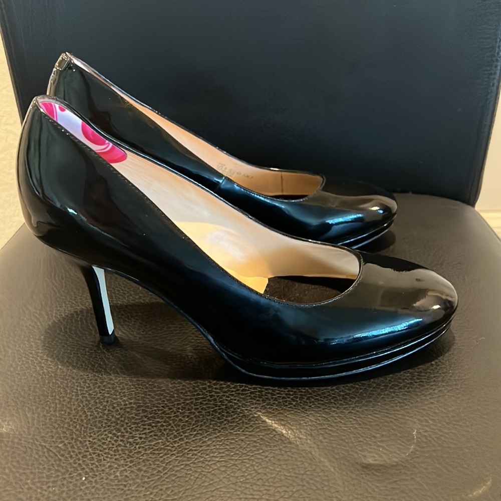 Ukies womens black patent leather heels size 9 - Picture 2 of 8